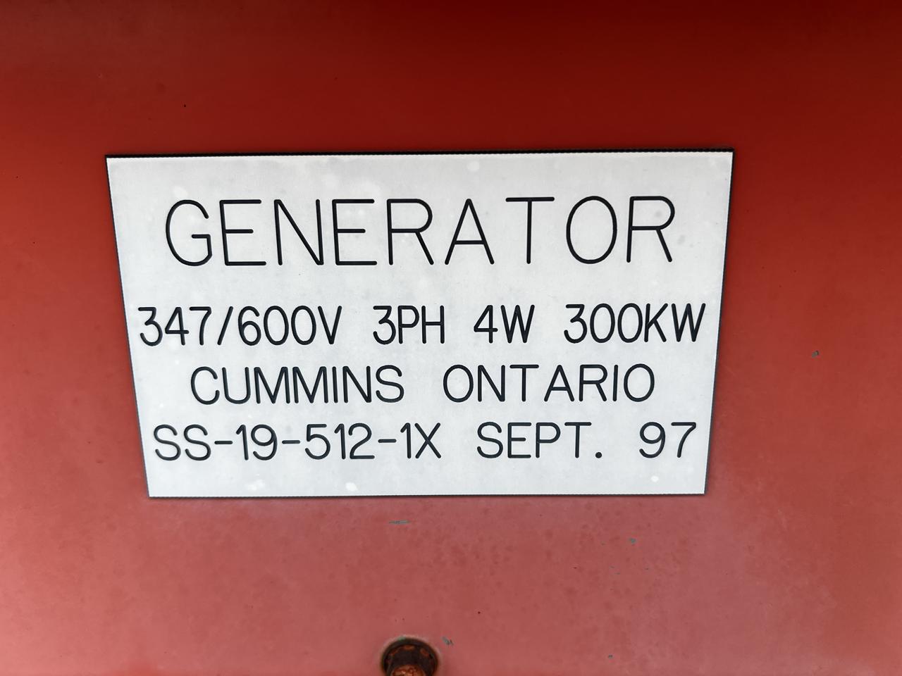 350 KW Cummins/Onan #350DFCC, generator end, 600 Volts, 3 Phase, w/ controller & breaker, 550 hours, 1997 - Image 8