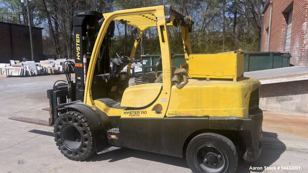 10,250 lb. Hyster #H110FT, forklift, diesel, side shifting fork positioner, 48" forks, S/N S005V03693M - Image 2