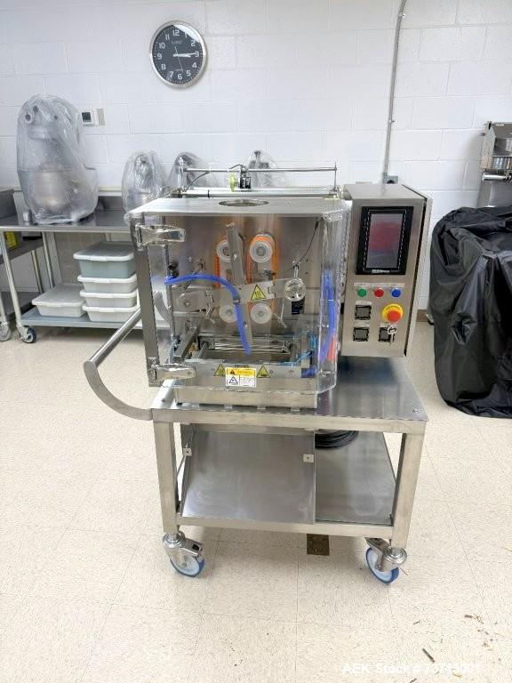 WeighPack #VersaPak, semi-automatic Vertical Form Fill Seal Bagger, Stainless Steel, 20 pouches/min., 2-8" - Image 1