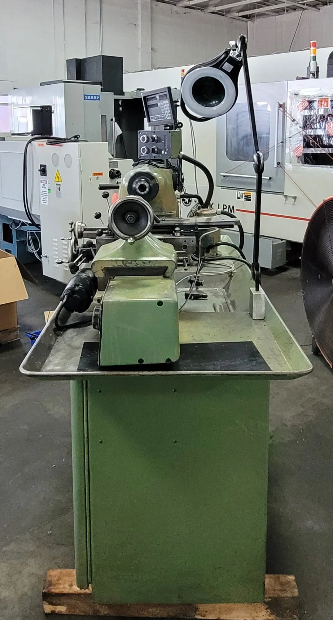 11" x 18" Hardinge #HLV-H, wide bed tool room lathe, 5-3/4" swing over cross slide, 1-1/4" bore, 3000 RPM - Image 4