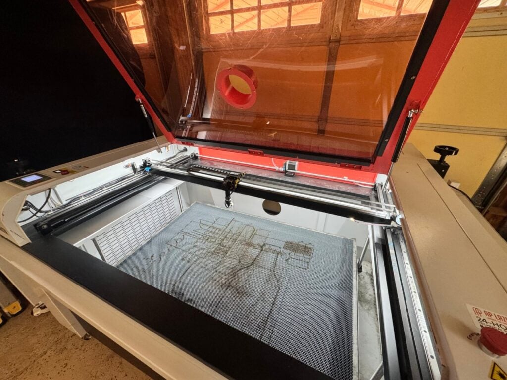Associated Pacific Lazer #SN4836DLR, Co2 CNC engraving dual laser machine, 100 watt, 48" x 36" engraving - Image 3