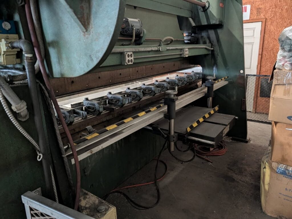 60/90 Ton, Chicago, Dreis & Krump #1012-L, press brake with Hurco Autobend 5C back gauge, 12' overall - Image 2