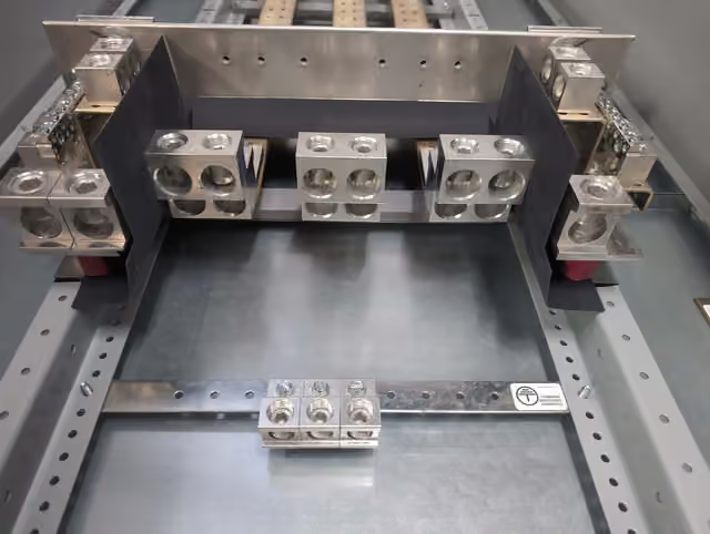 800 Amp. Siemens, P5E90ML800ATS, NEMA 1 Panelboard 480/277 Volts 54 Cir MLO - Image 6