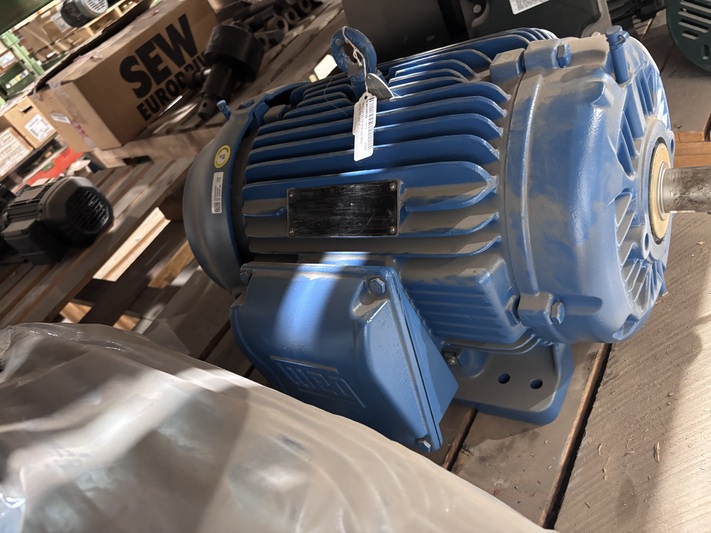 30 HP 3535 RPM WEG #IE030502W22IS, squirrel cage motor, Frame 284/6TS, 575 Volts, TEFC, inverter duty, 2019 - Image 2