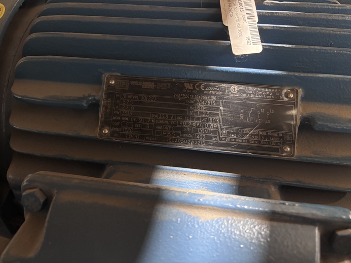 30 HP 3535 RPM WEG #IE030502W22IS, squirrel cage motor, Frame 284/6TS, 575 Volts, TEFC, inverter duty, 2019 - Image 4