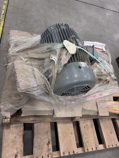 30 HP 3545 RPM Westinghouse #B03002TES5, squirrel cage motor, 575 Volts, 3-phase, TEFC, w/ Lovejoy SW150 - Image 6