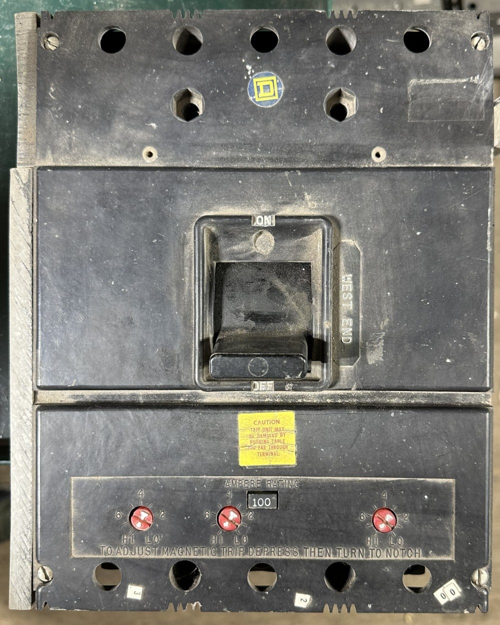 Square D Co., Adjustable Trip Circuit Breaker, 3-Pole, 400A Max. Frame, 600 VAC / 250VDC, Rating Dial HI/LO - Image 2