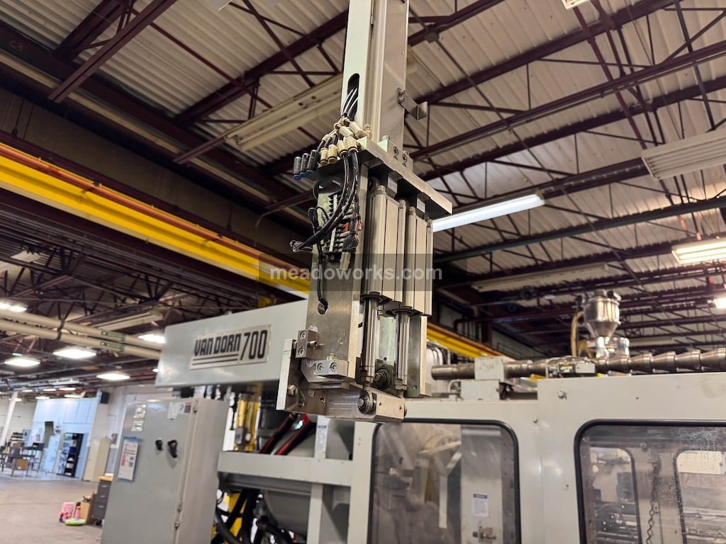 Yushin YCII-800S, 3-Axis Servo Cartesian Robot, 118.11" traverse stroke, 44.88" kick stroke, 70.87" vertical - Image 2