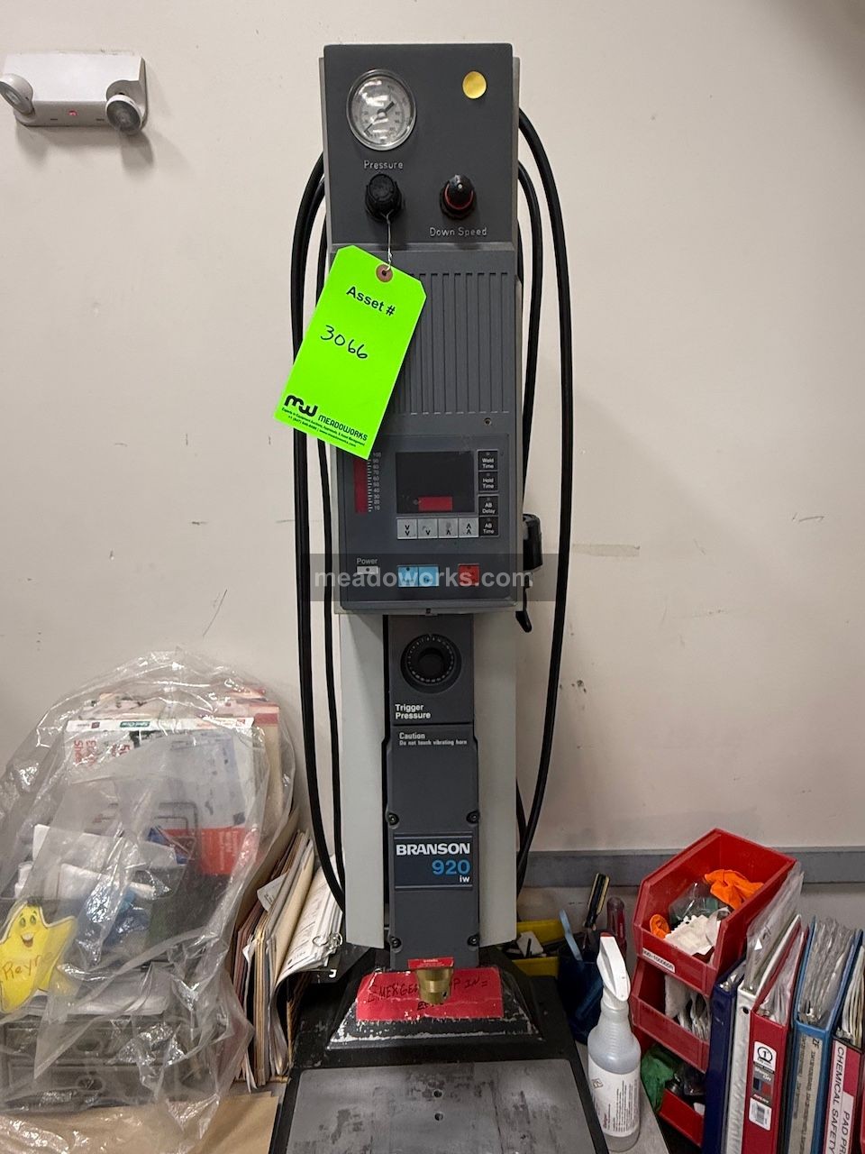 Branson #920-IW, Ultrasonic Welder, power supply, bench base w/ fixture nest - Image 1