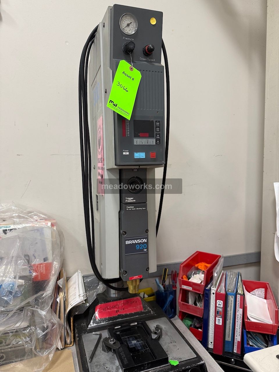 Branson #920-IW, Ultrasonic Welder, power supply, bench base w/ fixture nest - Image 3