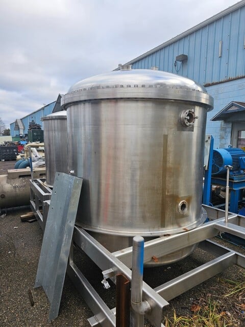 1000 Gallon Vacuum Chamber with intercooler, 316 Stainless Steel, 300 PSI. pressure chamber, 29" HgV - Image 1
