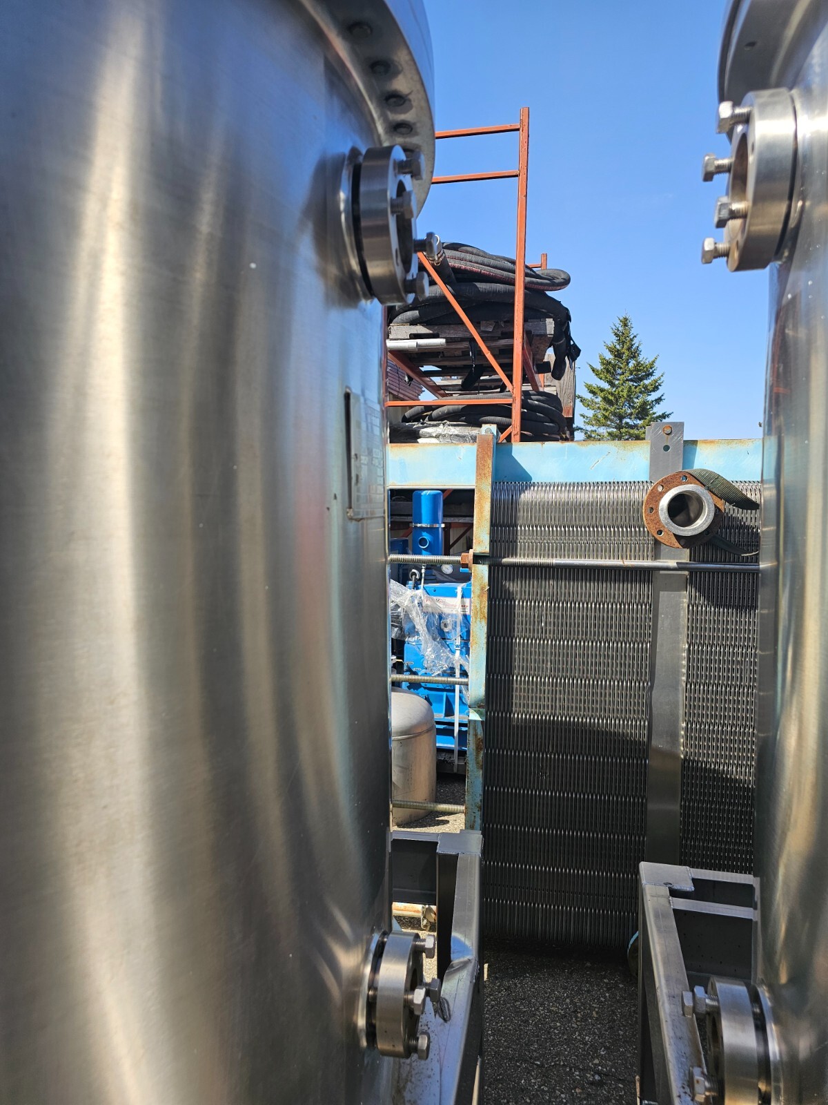 1000 Gallon Vacuum Chamber with intercooler, 316 Stainless Steel, 150 PSI. pressure chamber, 29" HgV - Image 4