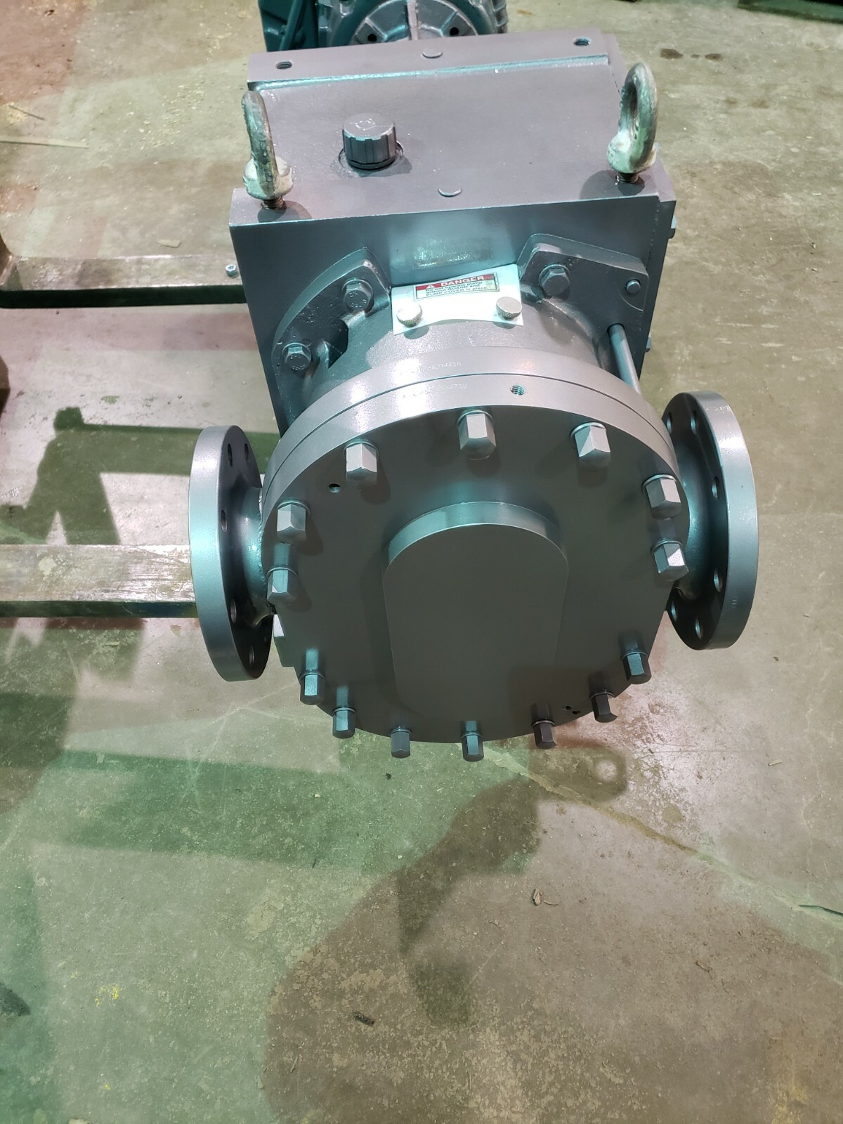 Fristam #FKL250, Positive Displacement Lobe Pump, Stainless Steel, 4" inlet/outlet, 15 HP, 230/460 or 575 V. - Image 4
