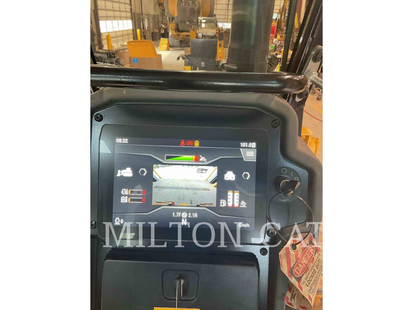 Caterpillar D312, 101 hours, S/N: XKW05382, 2025 - Image 5