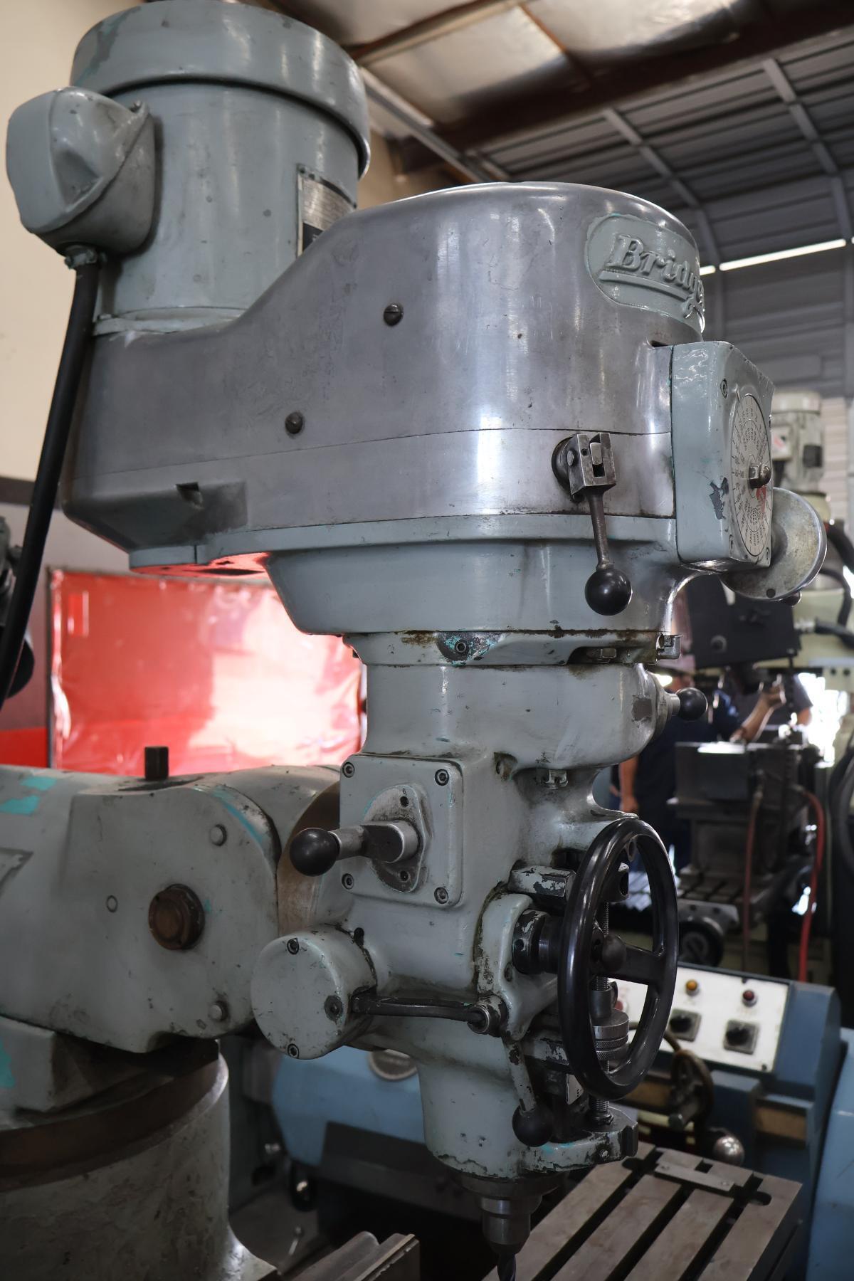 Bridgeport, vertical mill, 40" x9" tbl., 1 -1/2 HP, 32" X, 12" Y, 15" Z, 60-4200 RPM, R-8, 2J head, X-axis - Image 7