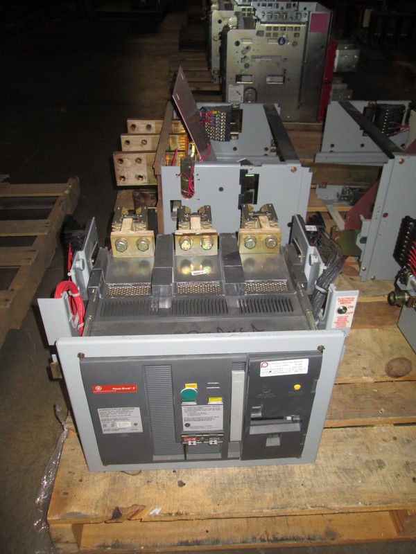 1600 Amps, General Electric, SHD16B216, 3P, 600V., MVT PM B216LSI trip, shunt, bell alarm, electrically - Image 1