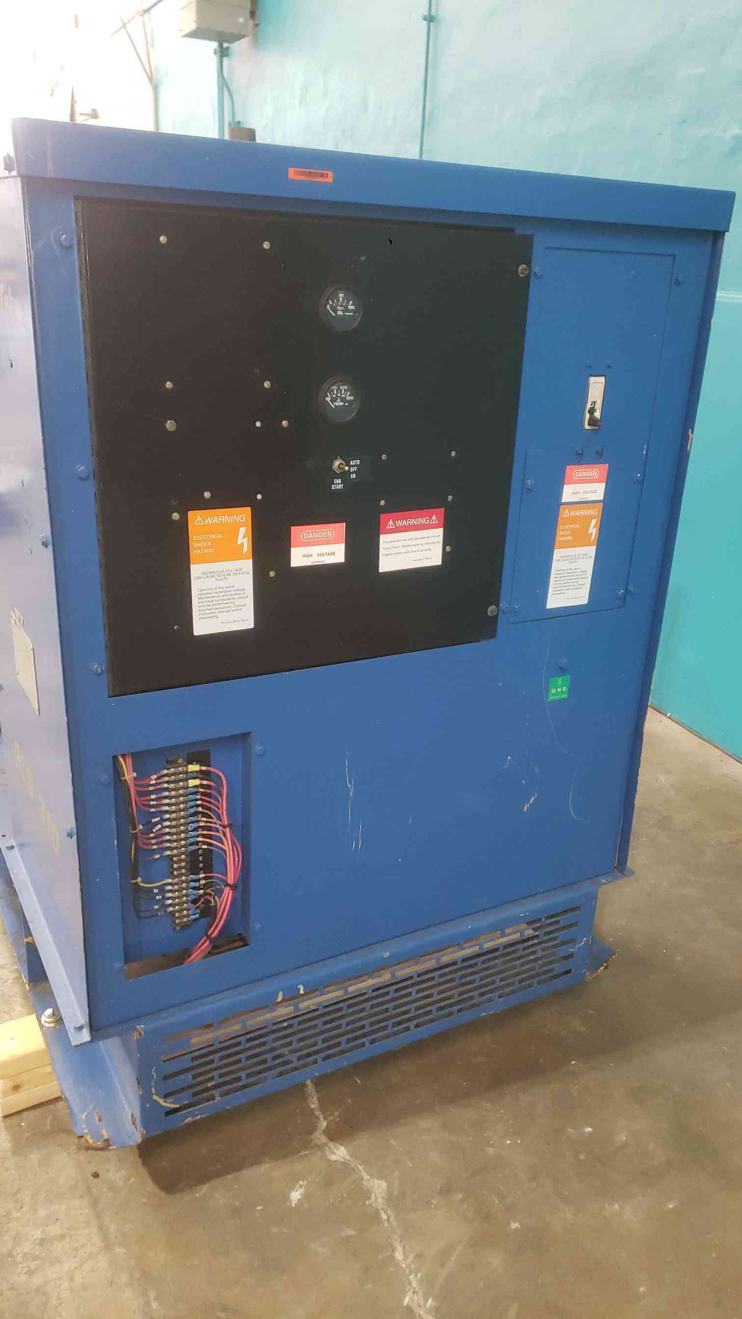 25 KW MagneTek #RLS-310, LP/NG generator set, 120/240 Volts, 104 A, AS IS - Image 4