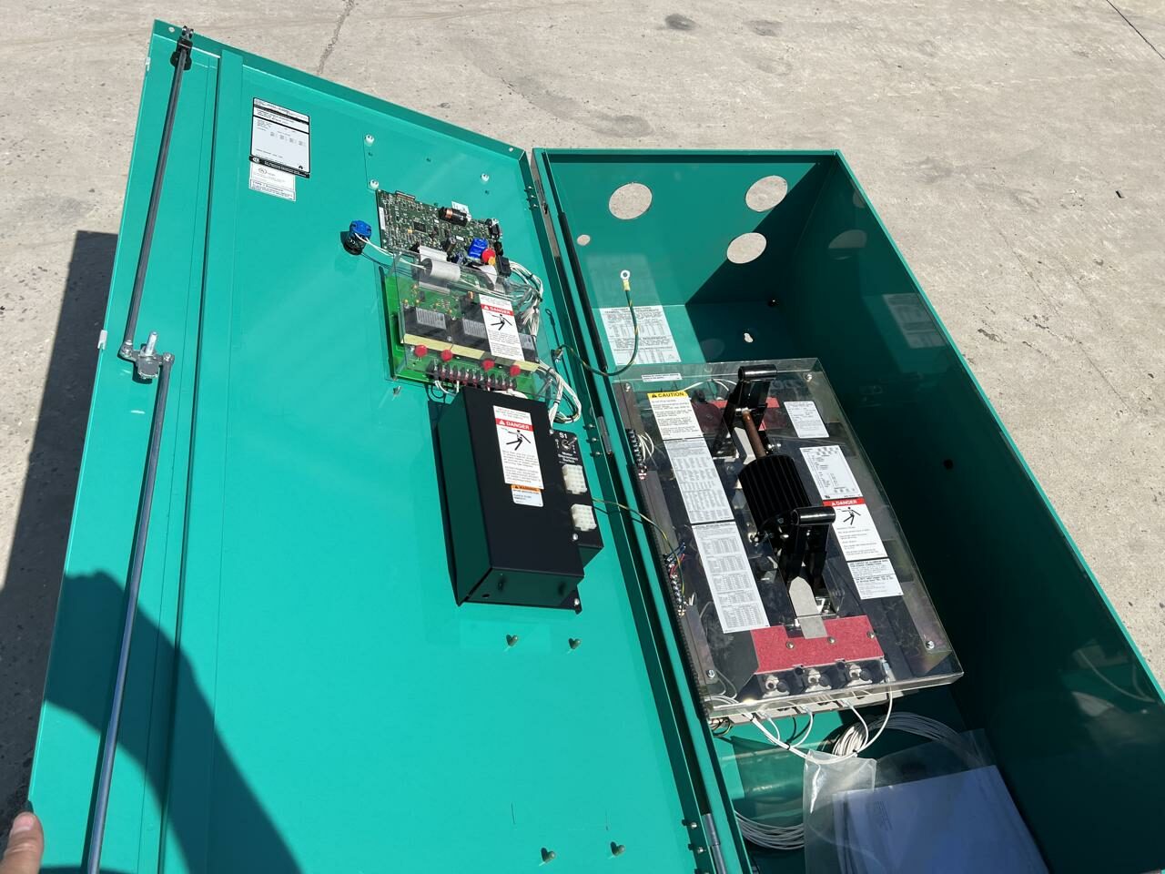 400 Amp. Cummins #OTPCC-6123463, automatic transfer switch, 480 Volts, 1/3 phase, 60 Hz., 3 poles, NEMA 1 - Image 5