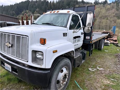 Chevrolet #C7500, flatbed truck, CAT diesel, Allison automatic, 33,000 lb. GVWR, air brakes, dual rear - Image 1