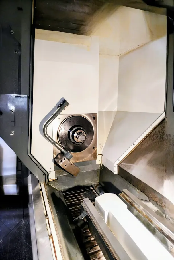 Haas #ST-40L, CNC Lathe, 20" X, 80" Y, 35.5" swing, 15" chuck, 4" bar, 80" centers, 30" turning diameter - Image 4