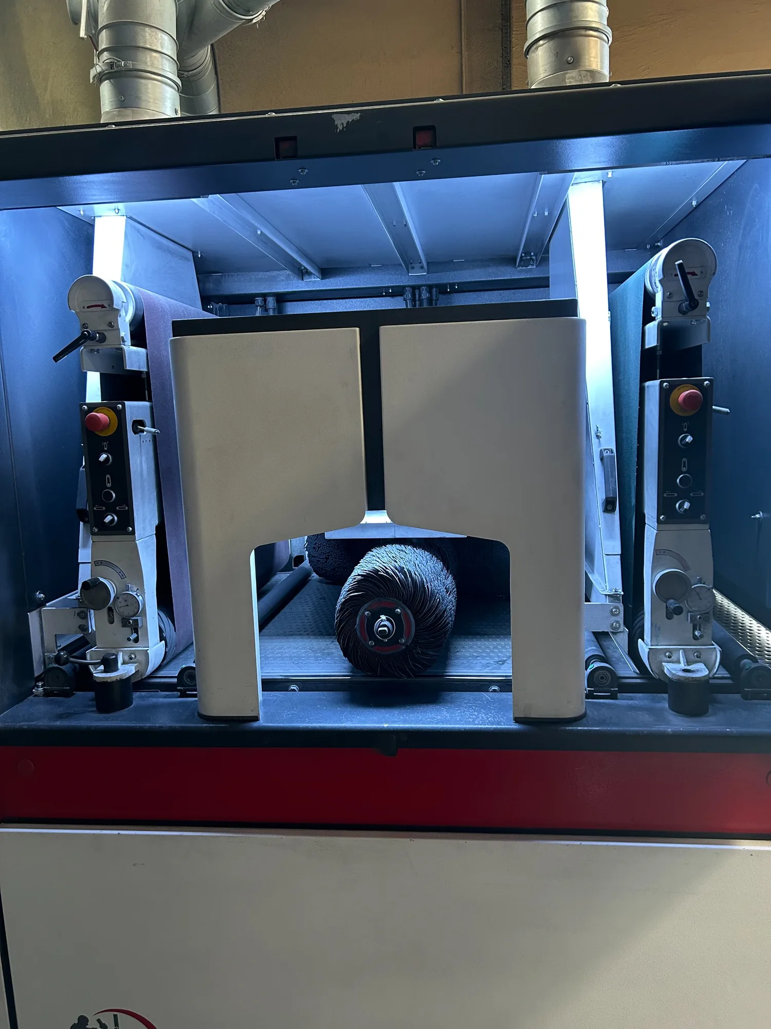 Timesavers #Series-32, Deburring Machine, 43" max. material width, 0-4" bed opening, (2) belts, (4) rotary - Image 4