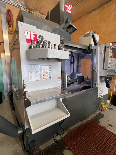 Haas #VF-2SS, CNC Vertical Machining Center, 30" X, 16" Y, 20" Z, 12000 RPM, CAT 40, 24 automatic tool - Image 2