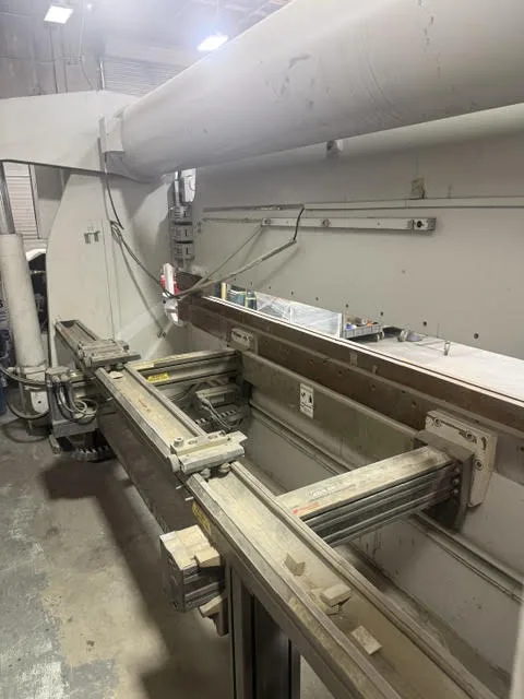 175 Ton, Accurpress #717512, Hydraulic Press Brake, 12' overall bed length, 124" between housing, 8" stroke - Image 3