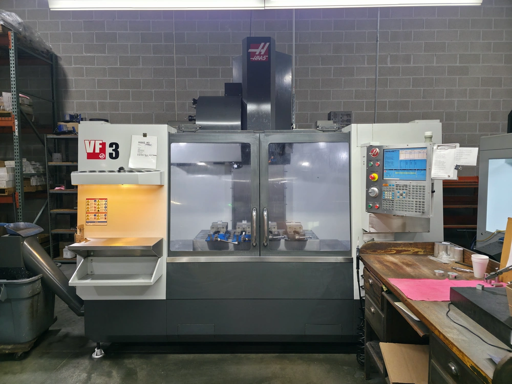 Haas #VF-3, CNC Vertical Machining Center, 40" X, 20" Y, 25" Z, 8100 RPM, CAT 40, 24 automatic tool changer - Image 1