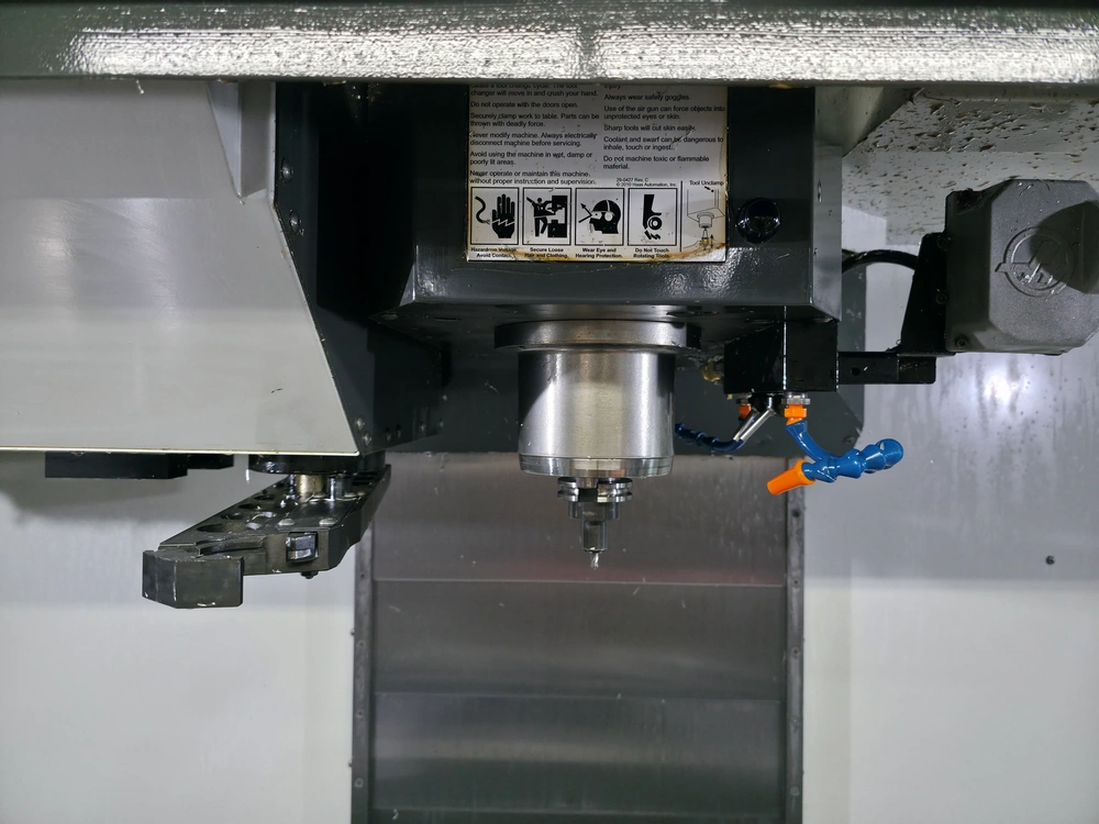 Haas #VF-3, CNC Vertical Machining Center, 40" X, 20" Y, 25" Z, 8100 RPM, CAT 40, 24 automatic tool changer - Image 4