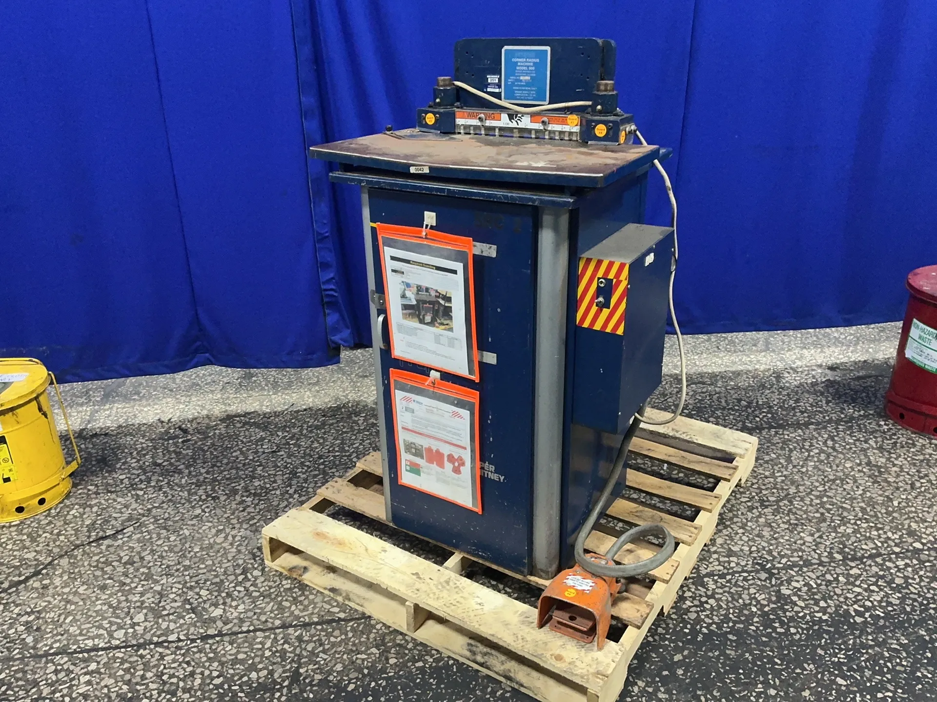 Profab #900, corner radius machine, 13" x 28" table, 80 PSI. max, foot switch - Image 2