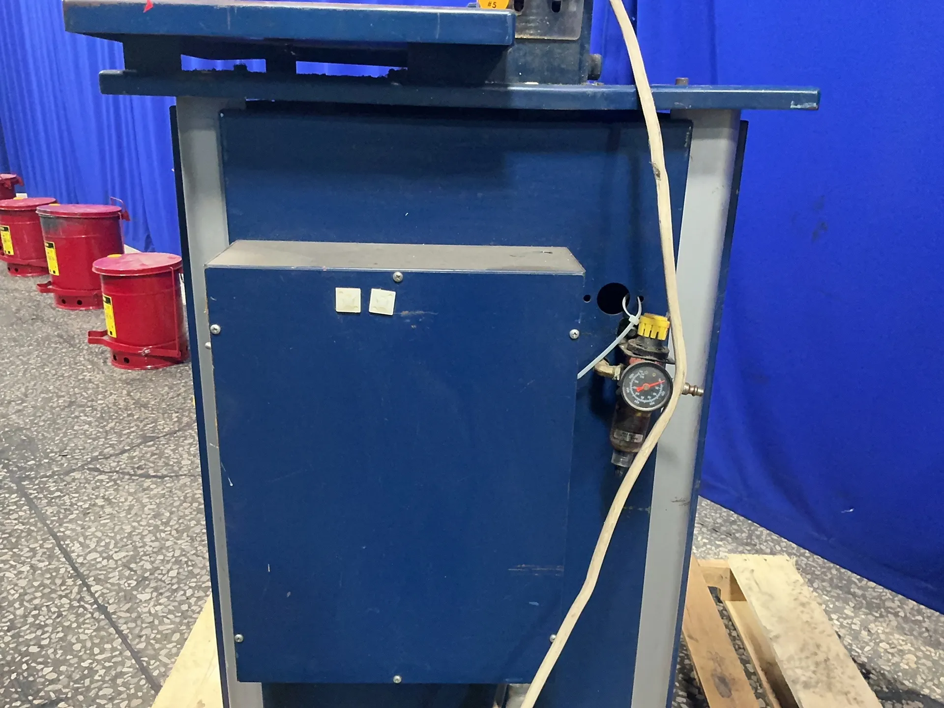 Profab #900, corner radius machine, 13" x 28" table, 80 PSI. max, foot switch - Image 6