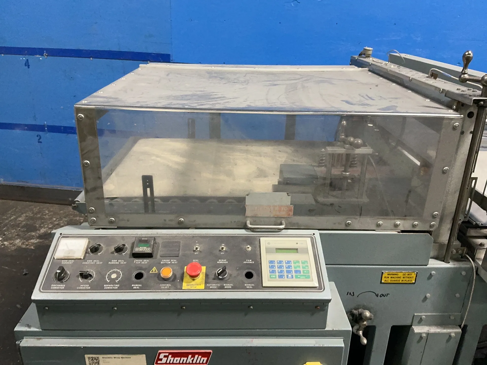 Shanklin #CF-3, side seal shrink wrapper, 22.5" and 29" conveyor belts, 60 PSI., 20 A - Image 2