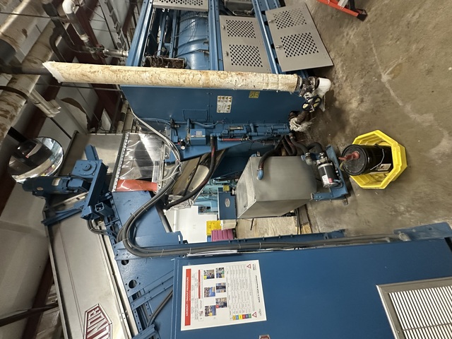 Milnor #CONW304H, Loading/Weighing Conveyor, 4-pocket, 480 Volt, 1998 - Image 3
