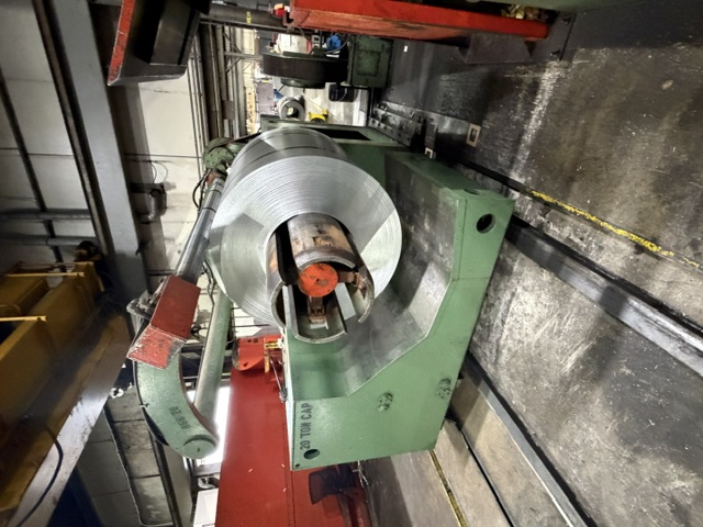 66" x .187" UMI, slitting line, 40,000 lb., .015" - .187" thick, 7" arbor, 2 slitter heads, 75 HP DC, 44,000 - Image 1