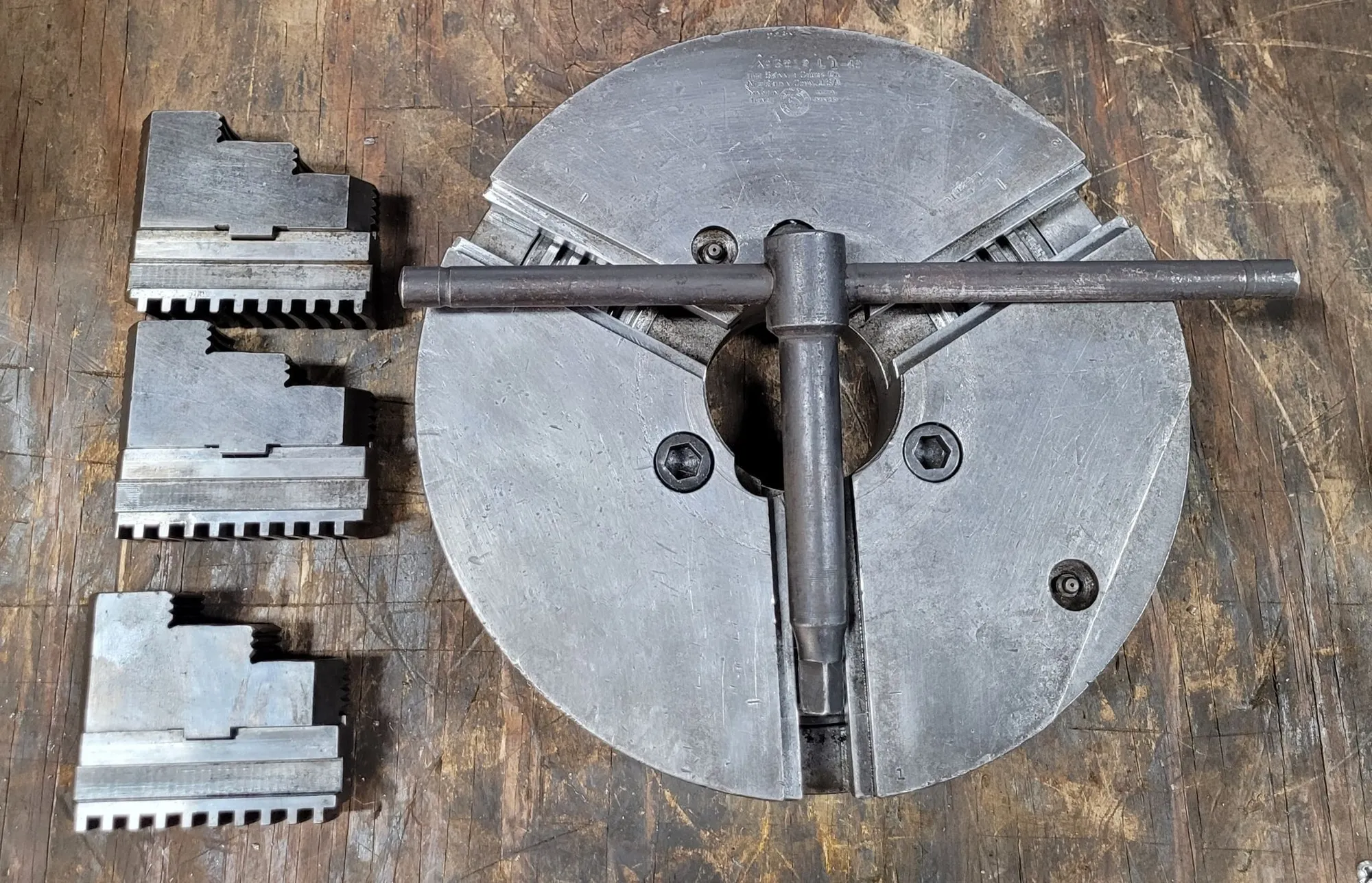 12" Skinner #3912, 3-jaw lathe chuck - Image 1
