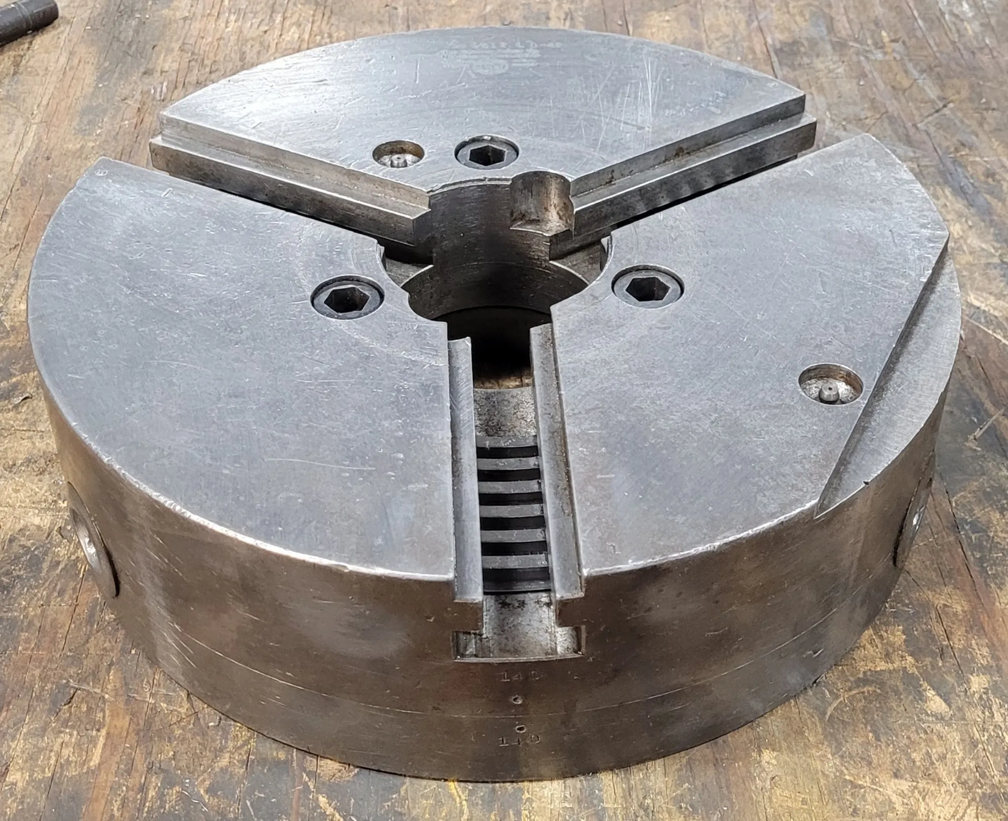 12" Skinner #3912, 3-jaw lathe chuck - Image 3