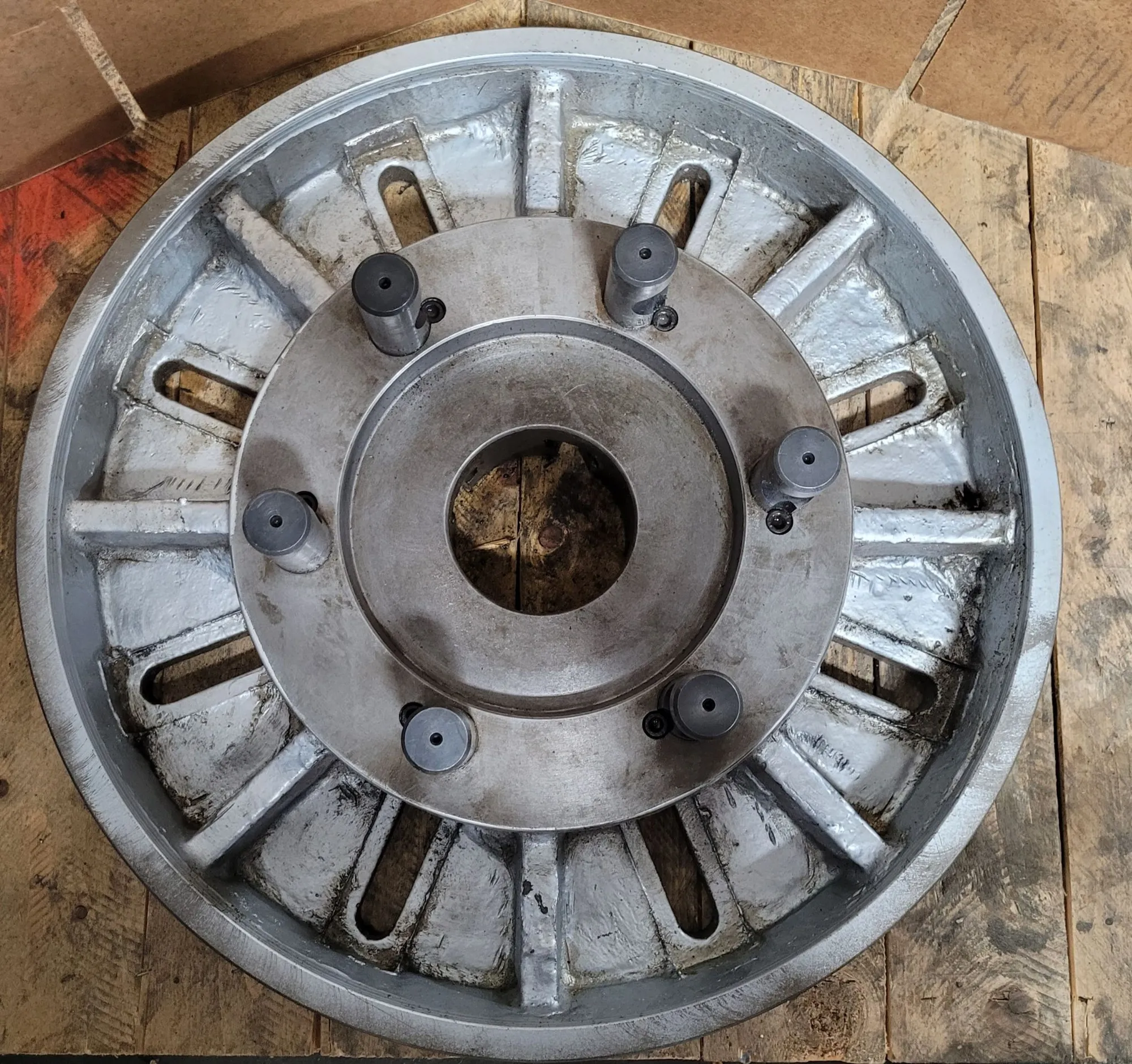 20" slotted lathe face plate, D1-11 camlock mount, 3.25" thru hole - Image 7