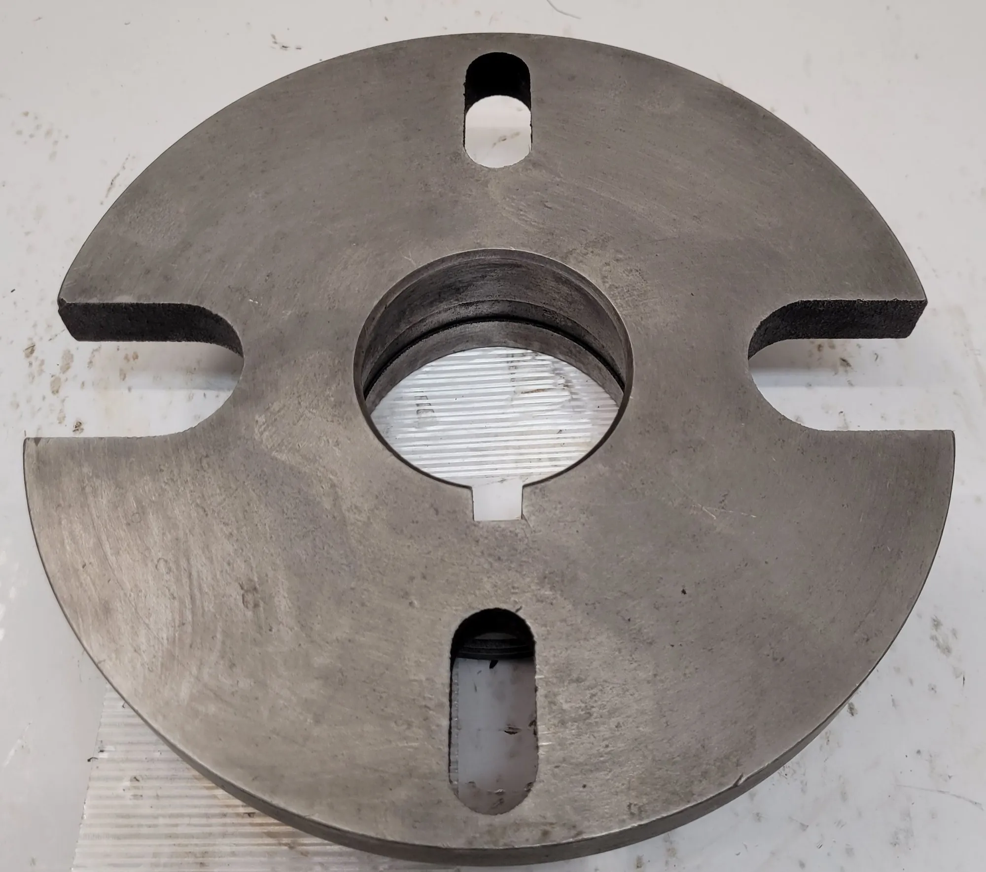 7.5" lathe face plate, L-0 mount, 3.75" center hole outside dimension - Image 4