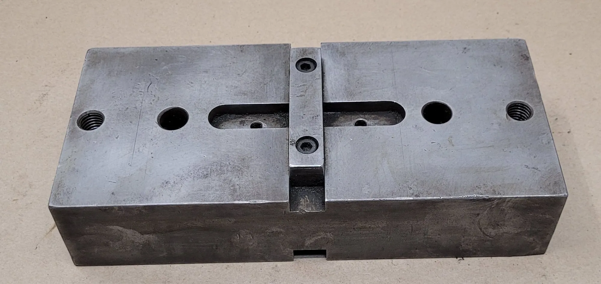 Anchor, vise, 9" L x 4" width x 2" H - Image 7