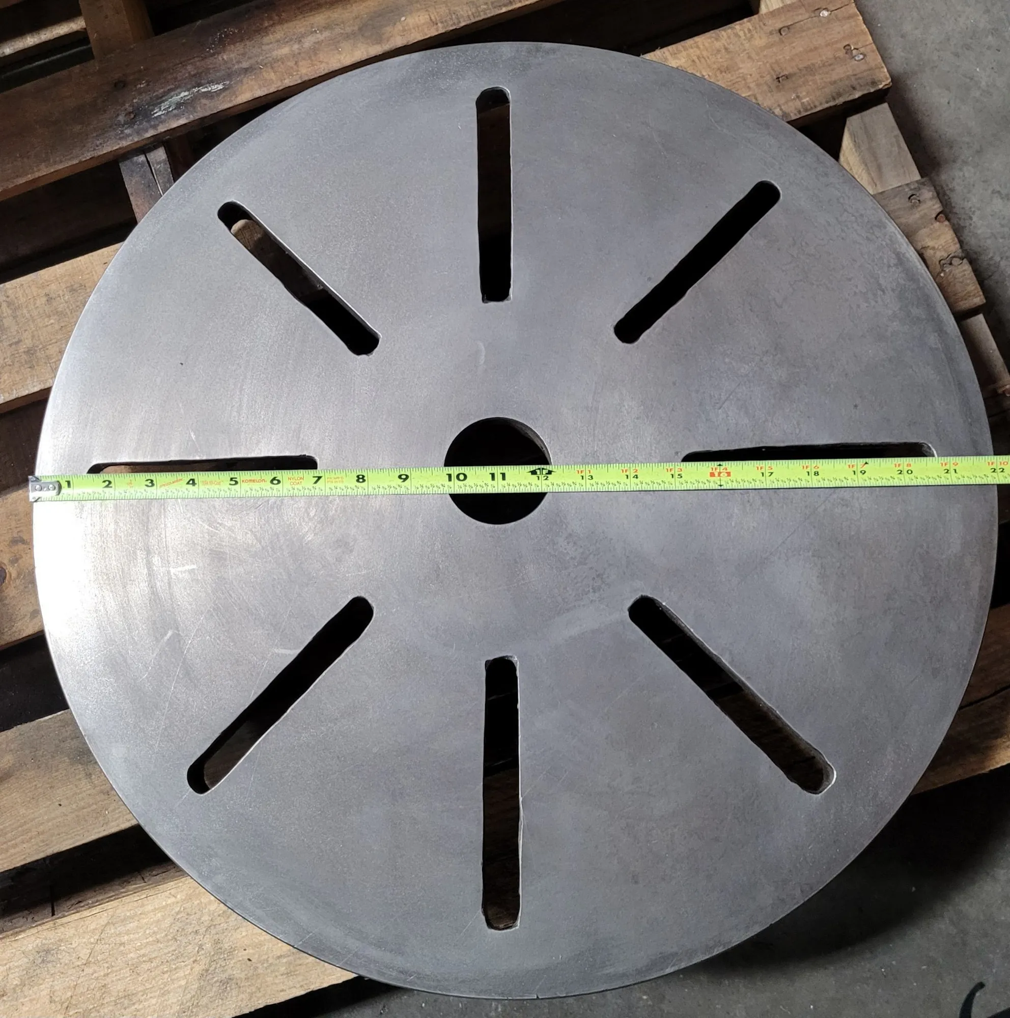 22" lathe face plate, D1-6 mount, 2-1/2" thru hole, 6 pins - Image 2