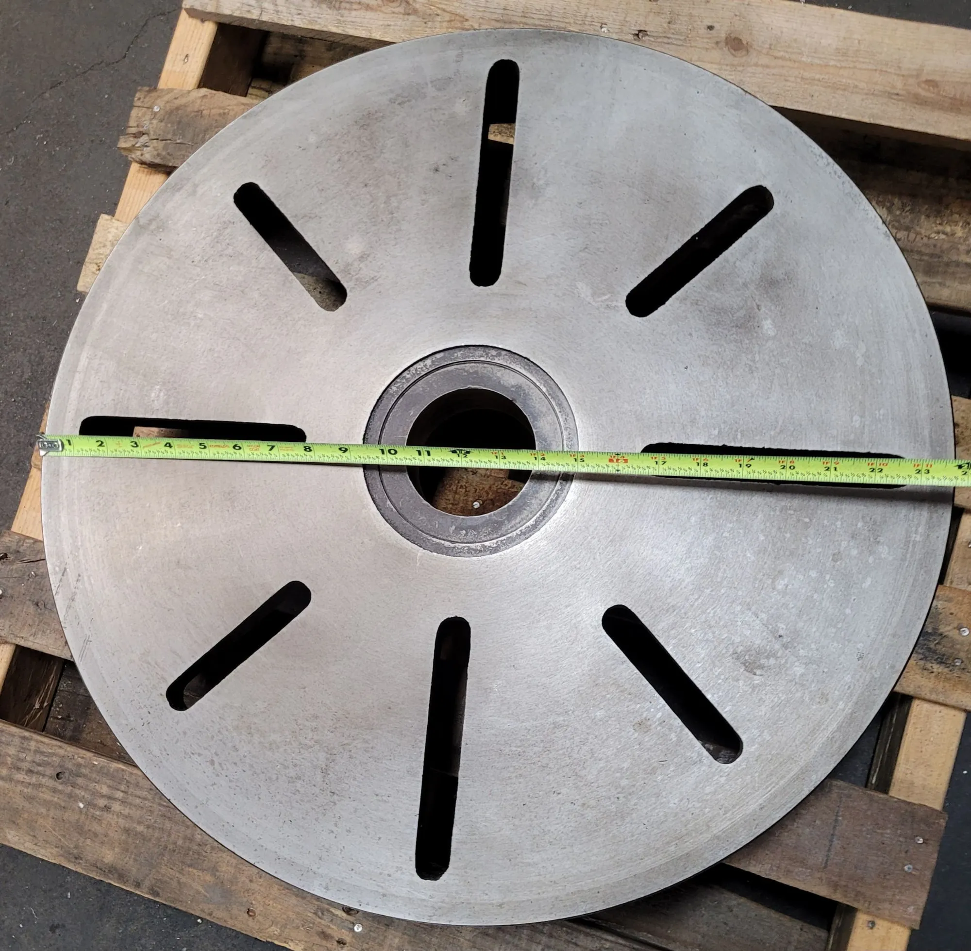 24" lathe face plate, D1-8 mount, 3 pins, 3-1/2" thru hole - Image 6