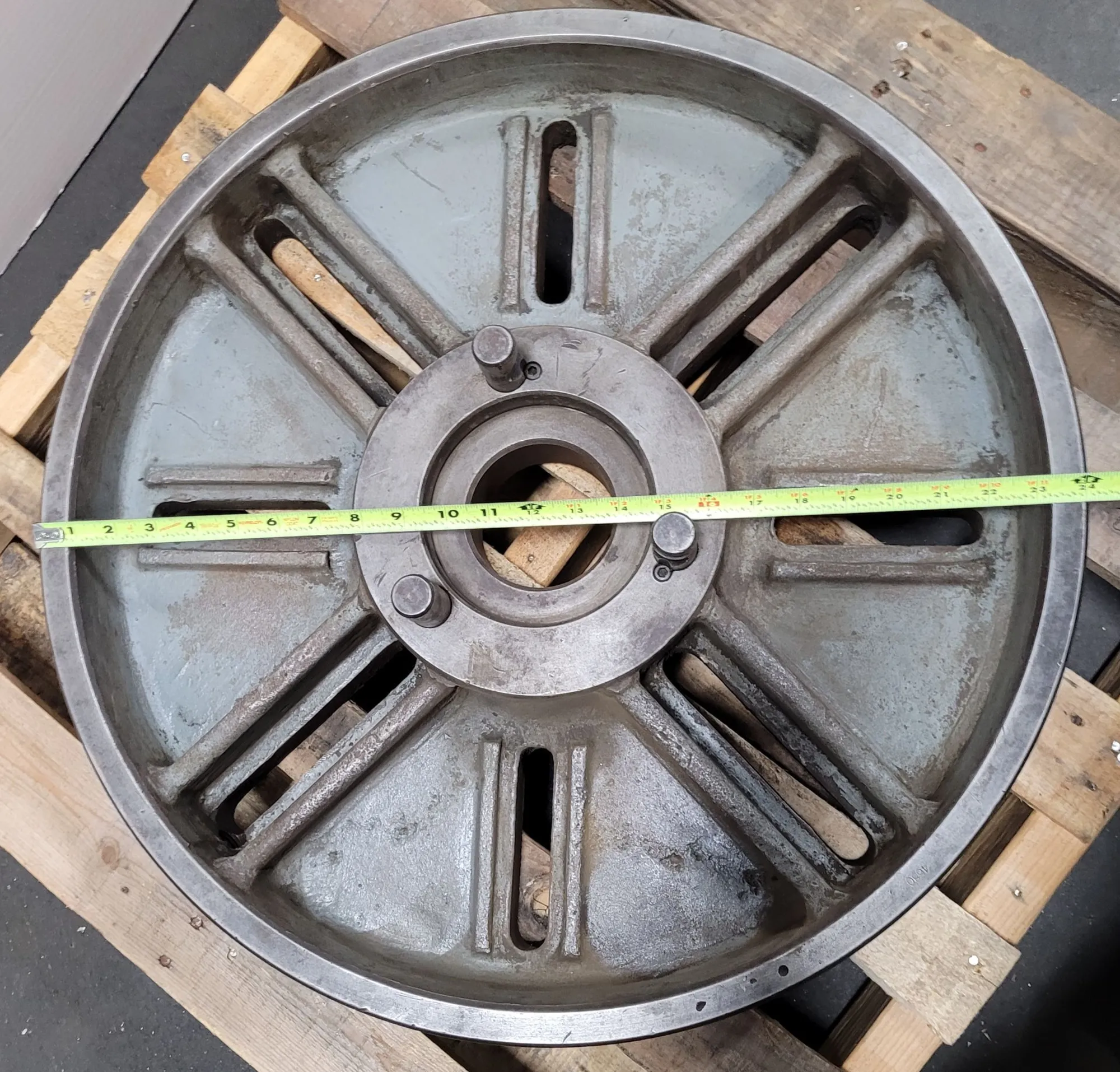 24" lathe face plate, D1-8 mount, 3 pins, 3-1/2" thru hole - Image 9