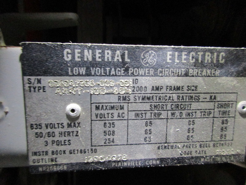 2000 Amps, General Electric, AKRT-10D-50H, manually operated, drawout - Image 2