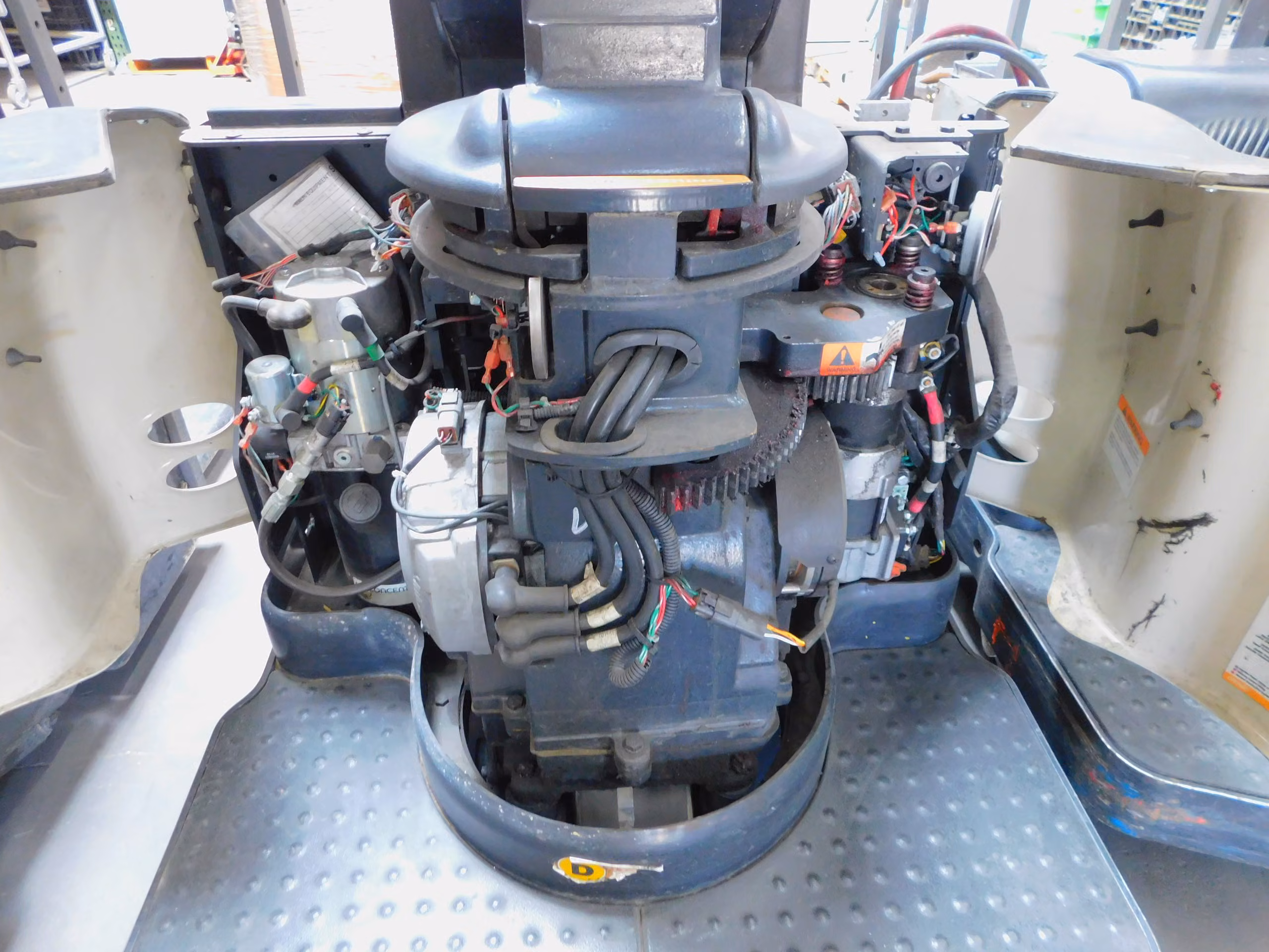 6000 lb. Crown #PE4500-60, electric rider pallet jack, 96" forks, 24 V., power steering, 2520 hours - Image 7