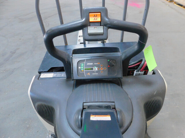 8000 lb. Crown #PE4500-80, electric rider pallet jack, 96" forks, 24 V., 5218 hours - Image 4