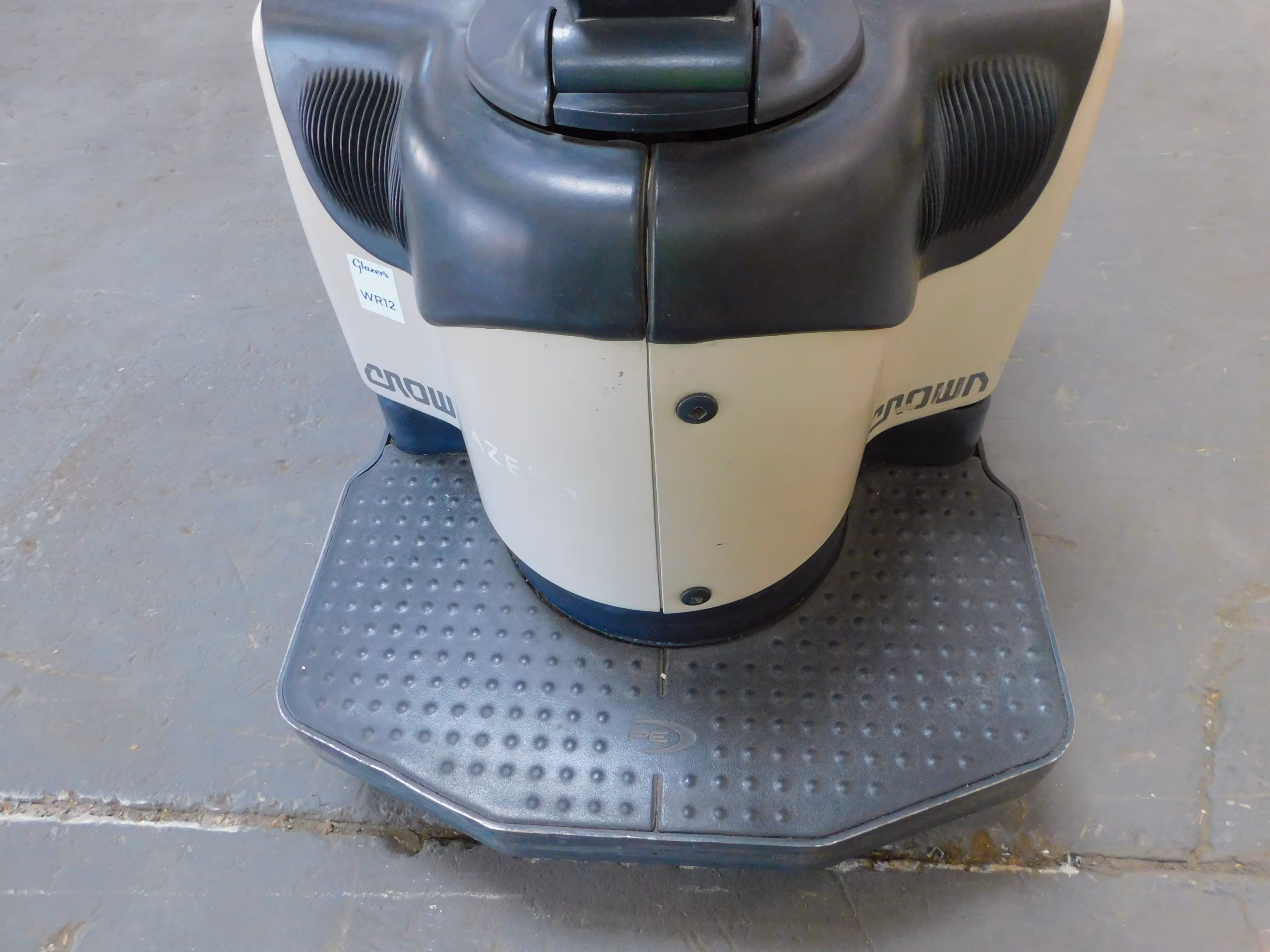 6000 lb. Crown #PE4500-60, electric rider pallet jack, 96" forks, 24 V. - Image 5