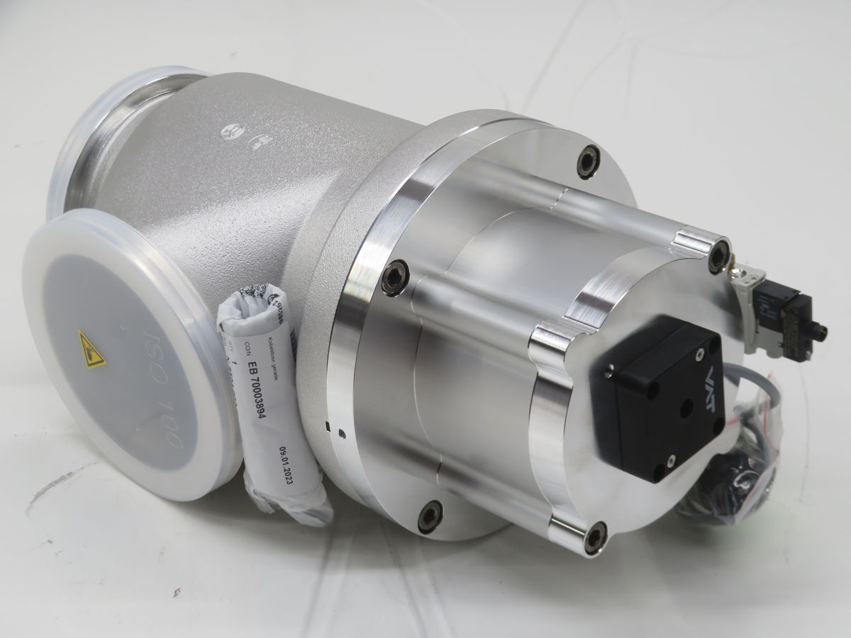 Pfeiffer #24440-QA41-CIDI/0054, electro-pneumatic angle vacuum valve, ISO-KF DN 50 flange, 1000 hPa max. - Image 2