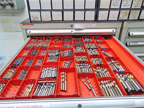 tool cabinet - Image 2