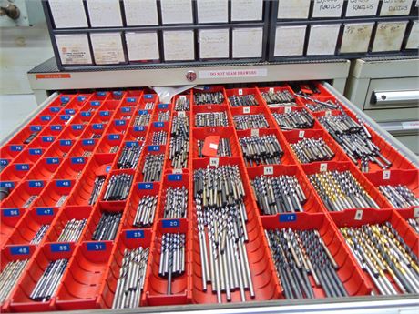tool cabinet - Image 3
