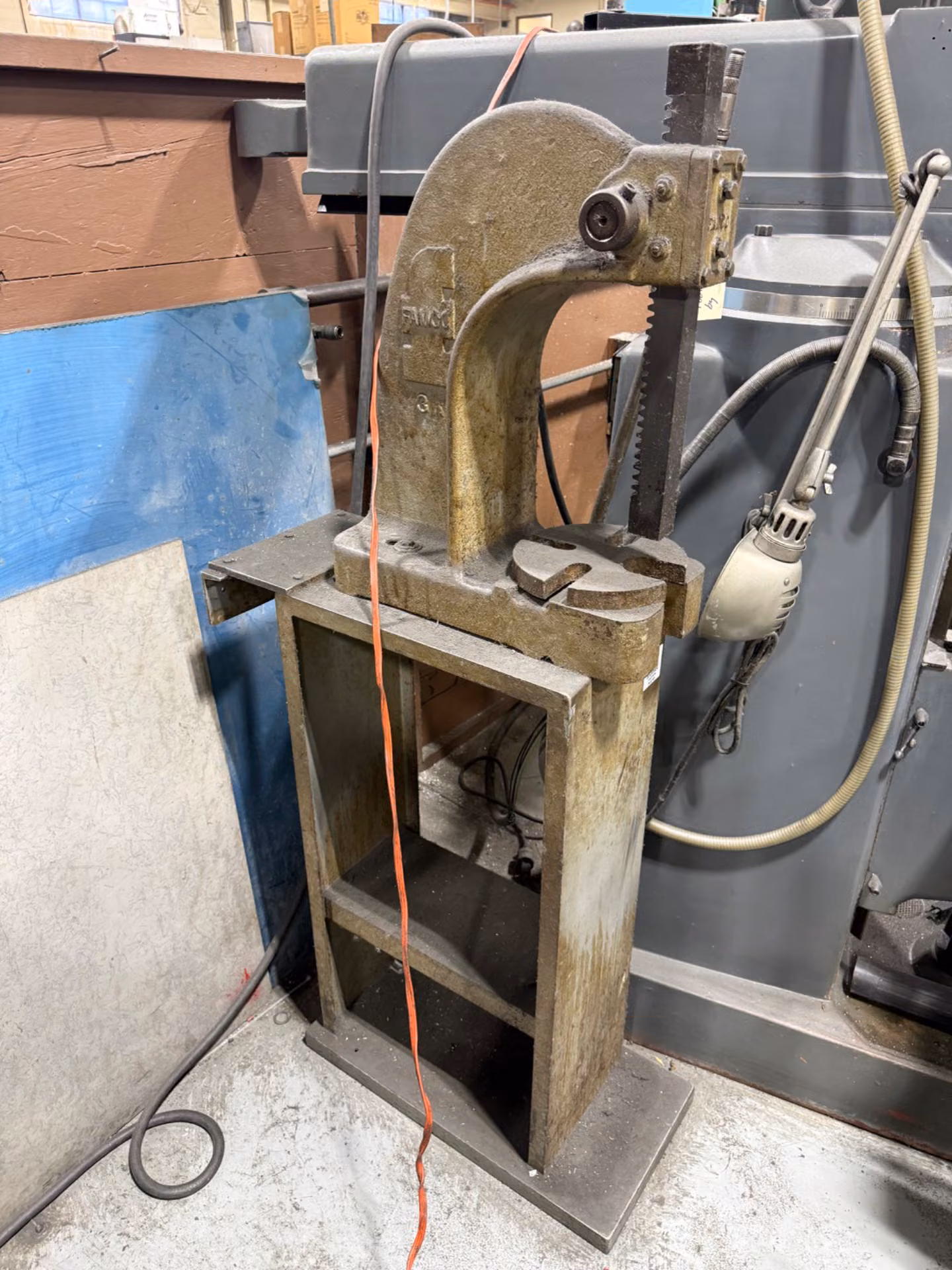3 Ton, Famco #3, Arbor Press, 15" Swing, 1-1/2" Square Ram, w/ Stand - Image 2